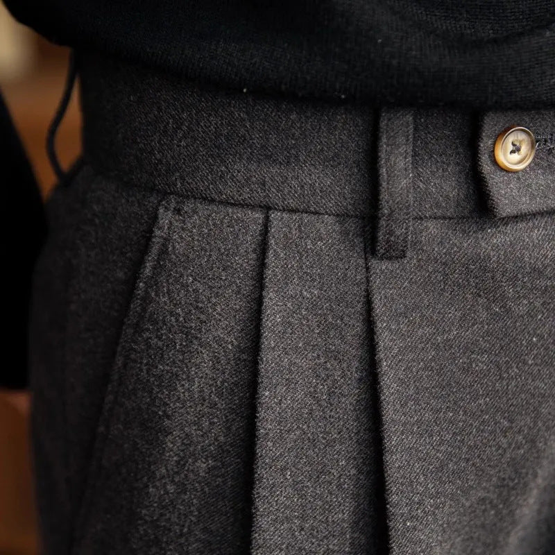 Jasper | Zwarte Heren Broek met Hoge Taille en Plooien 1