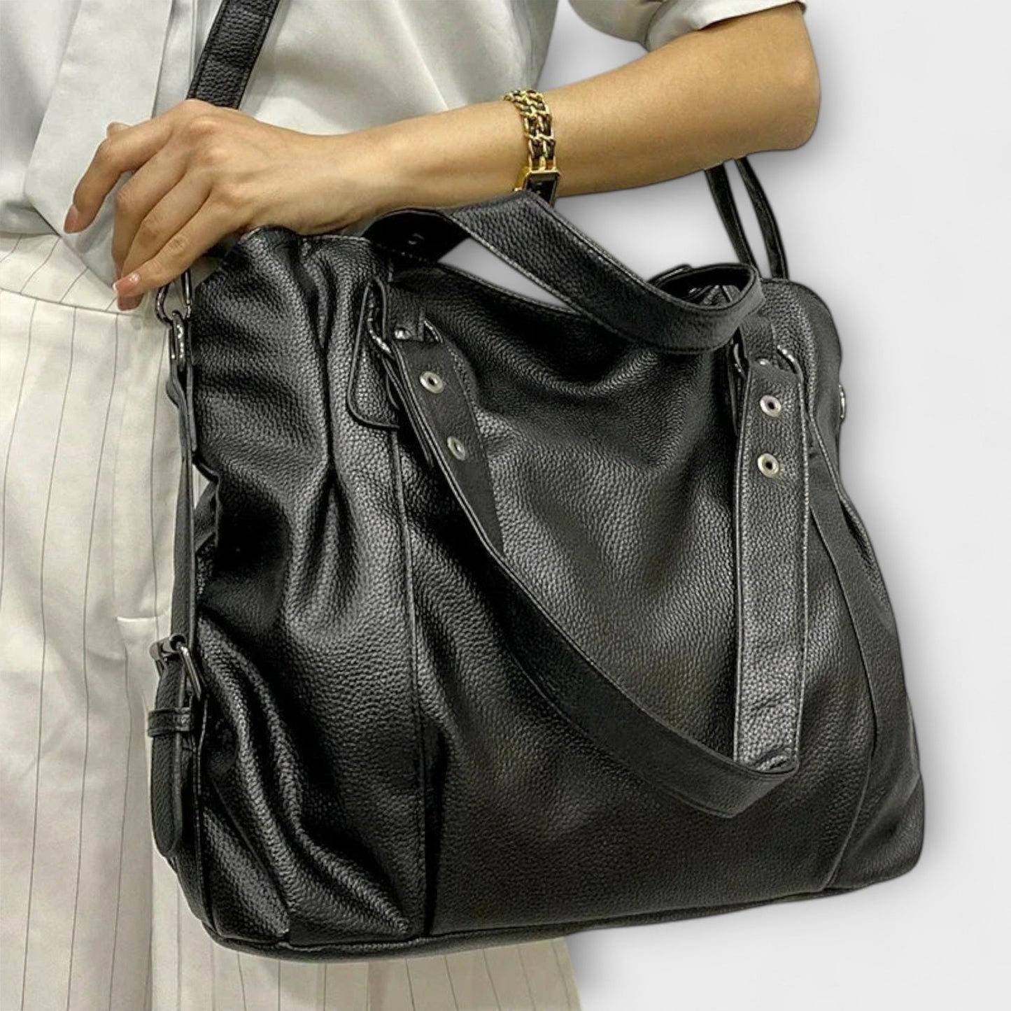 Lotte | Moderne Zwarte Schoudertas voor Dames met Verfijnde Accenten 3