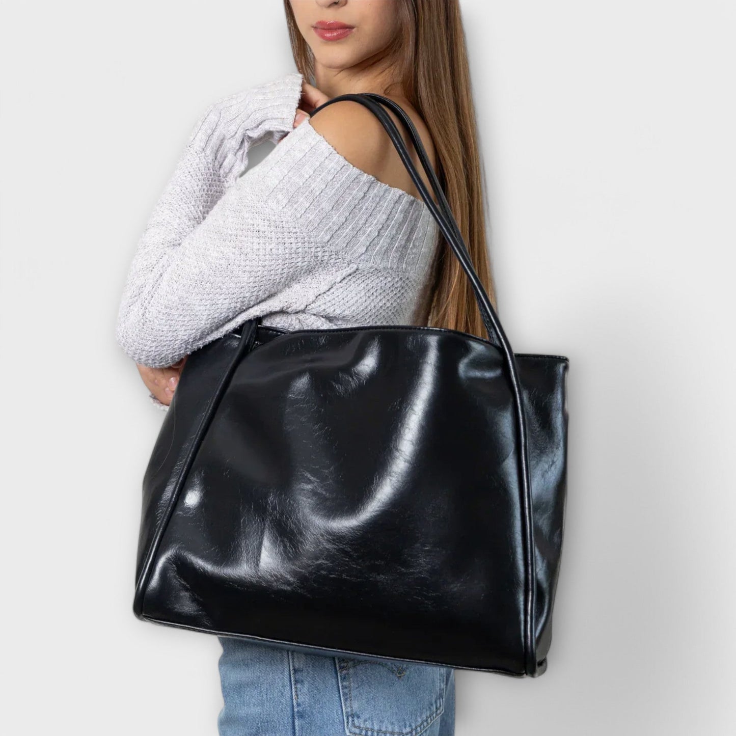 Lotte | Zwarte Dames Handtas van Kunstleer met Ruim Silhouet voor Zomergebruik 2