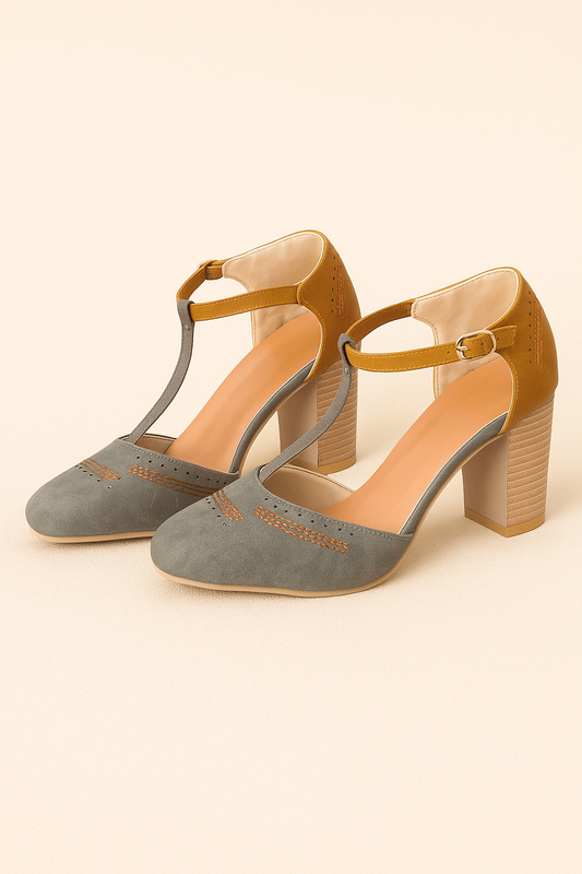 Sophie | T-bar Pumps Dames met Blokhak en Retro Look 0