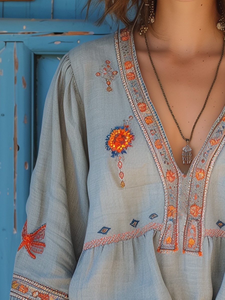 Sophie | Witte Dames Blouse Korte Mouw met V-hals en Geborduurde Accenten 2