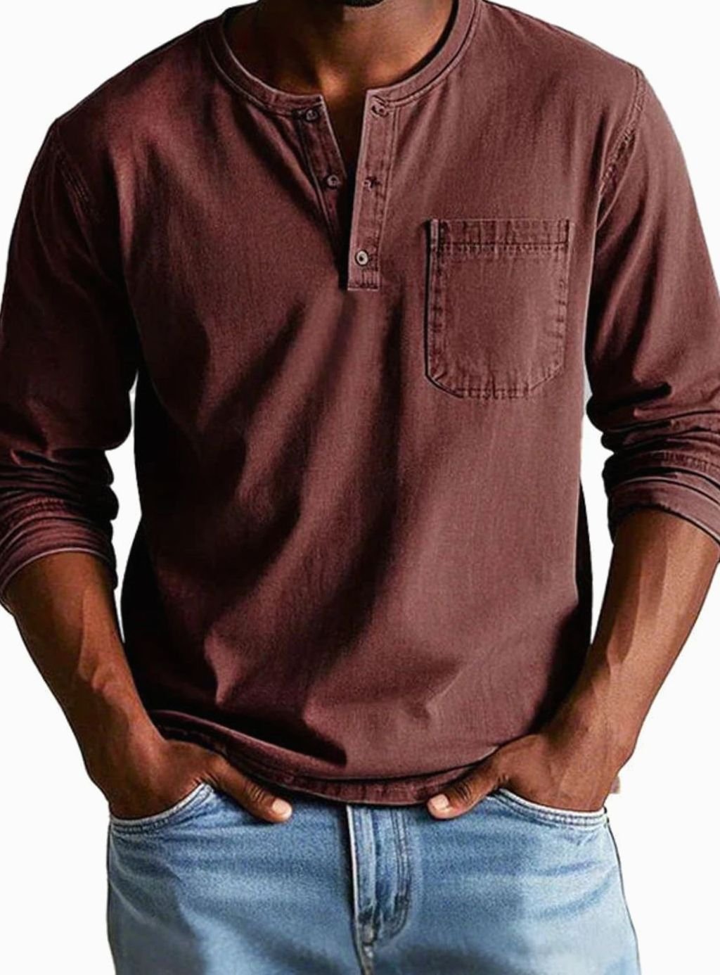Detail van mouwboord en stofstructuur van het shirt