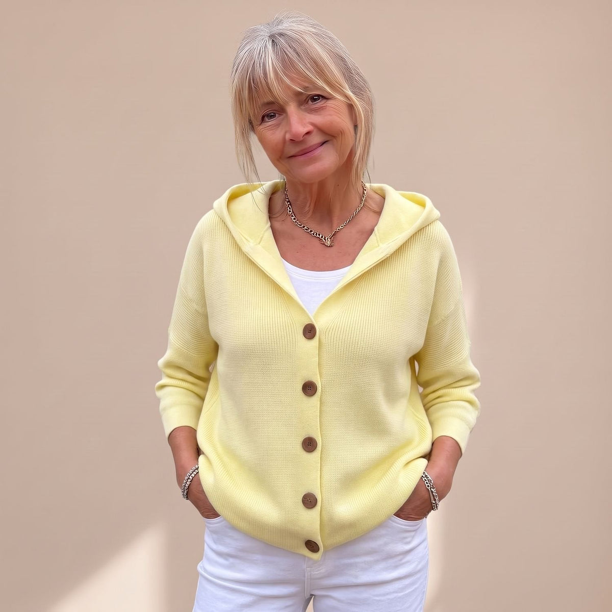 Achteraanzicht van hooded vest met relaxed silhouet