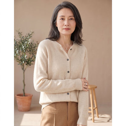 CAMILA cardigan model in verschillende maten S tot 3XL