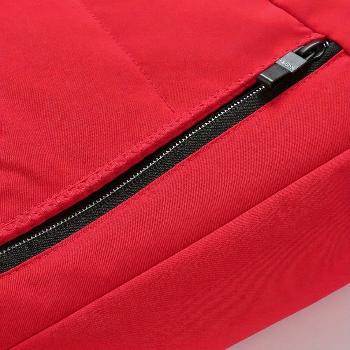 DOMINIK jas in rood, opvallende winterlook