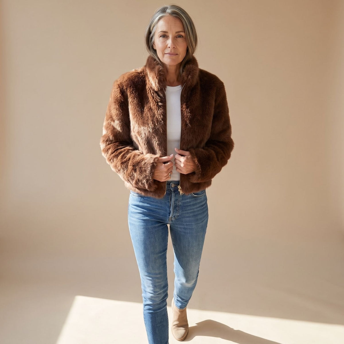 FIENOLA cropped faux fur jas voor dames met ritssluiting