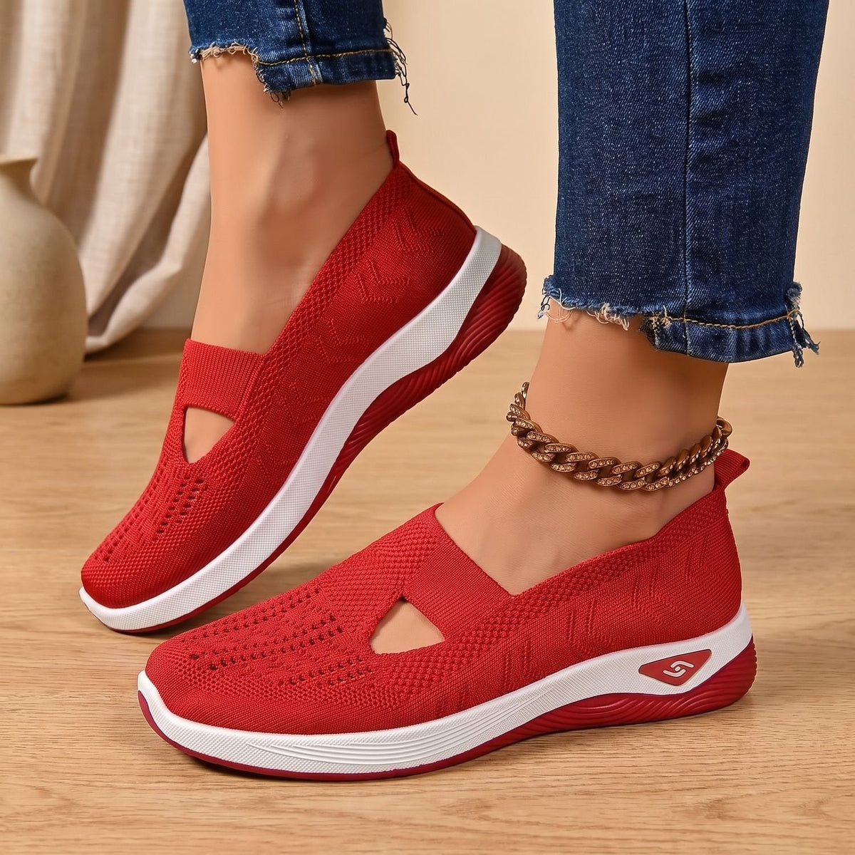 FREYA sneakers in verschillende kleuren naast elkaar