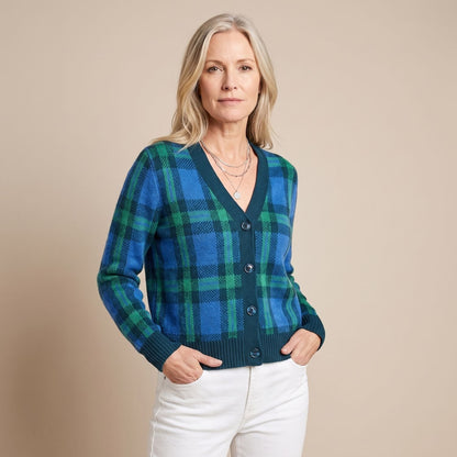 LOTTA cardigan gecombineerd met jeans voor een casual outfit