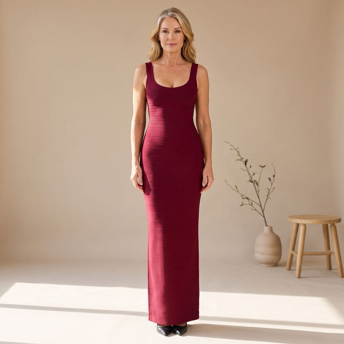 LUCIANA figuurvormende bandage maxi-jurk met ronde hals voor galafeesten