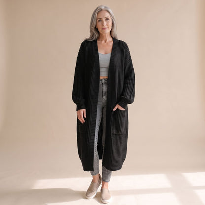 MAEVA vest gecombineerd met jeans voor een casual outfit