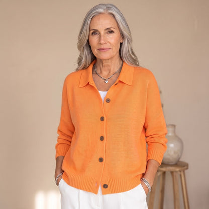 MARISKA vest gestyled met tailored broek voor een casual kantooroutfit