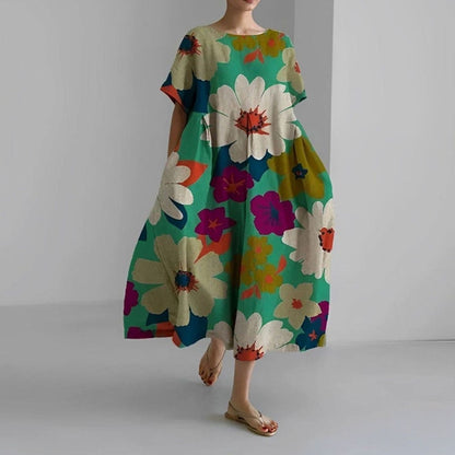 Close-up van zijzak in bloemenprint midi-jurk