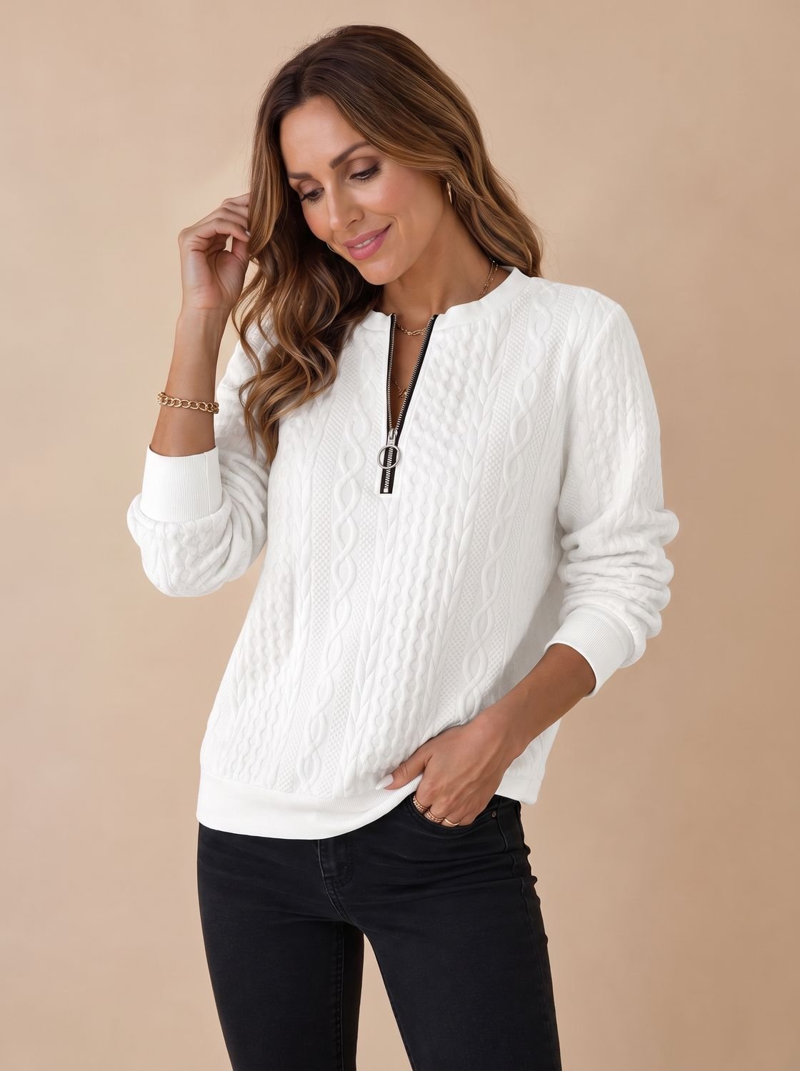 MARLOW half-zip trui gedragen met jeans voor een casual herfstlook