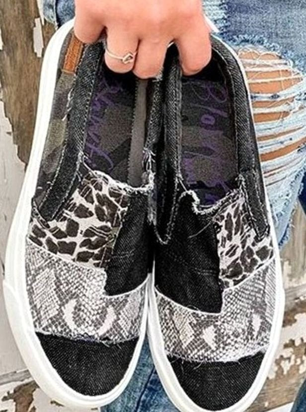 NALANI sneakers gedragen met jeans voor een casual look