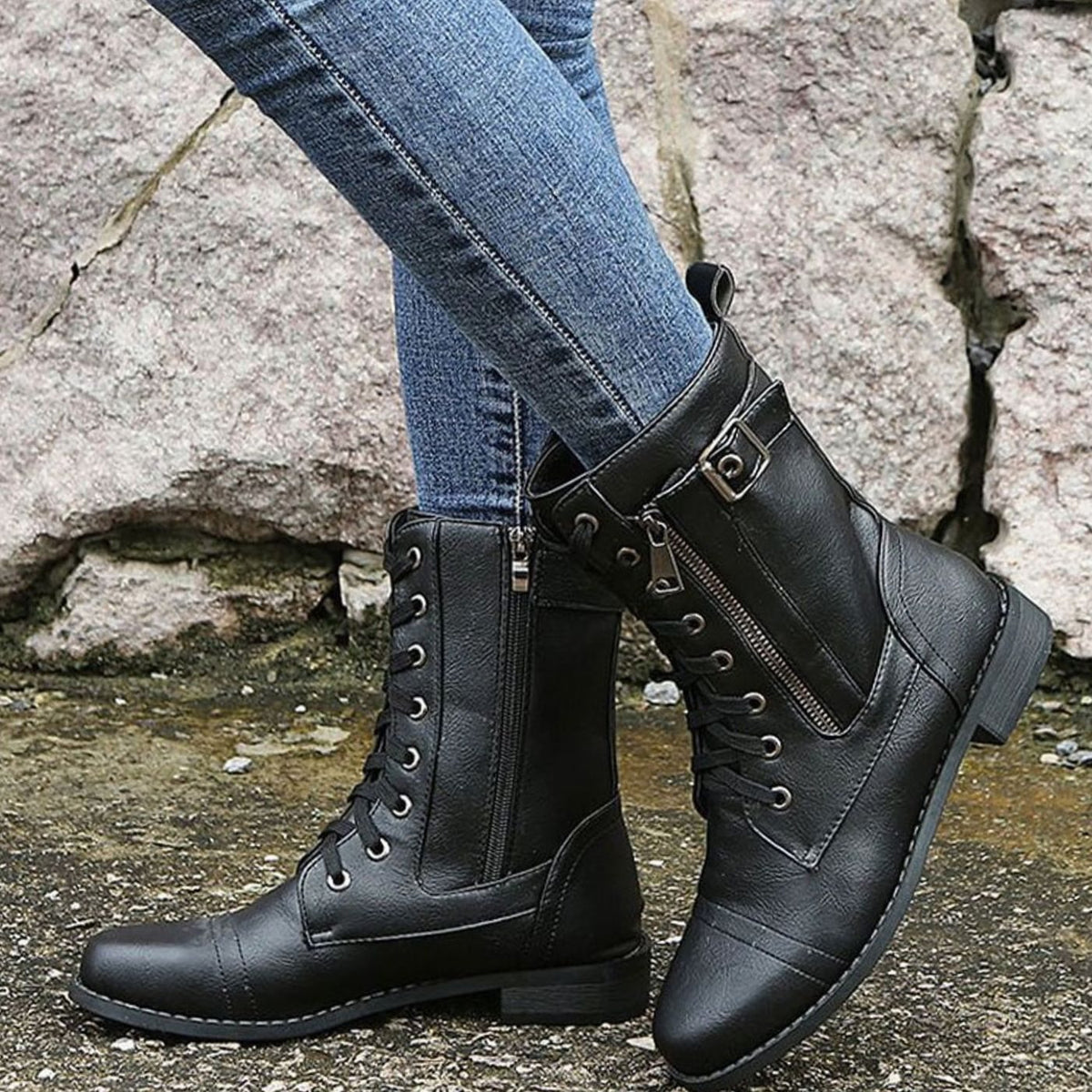 Close-up van de stevige buitenzool van de NOVA combat boots