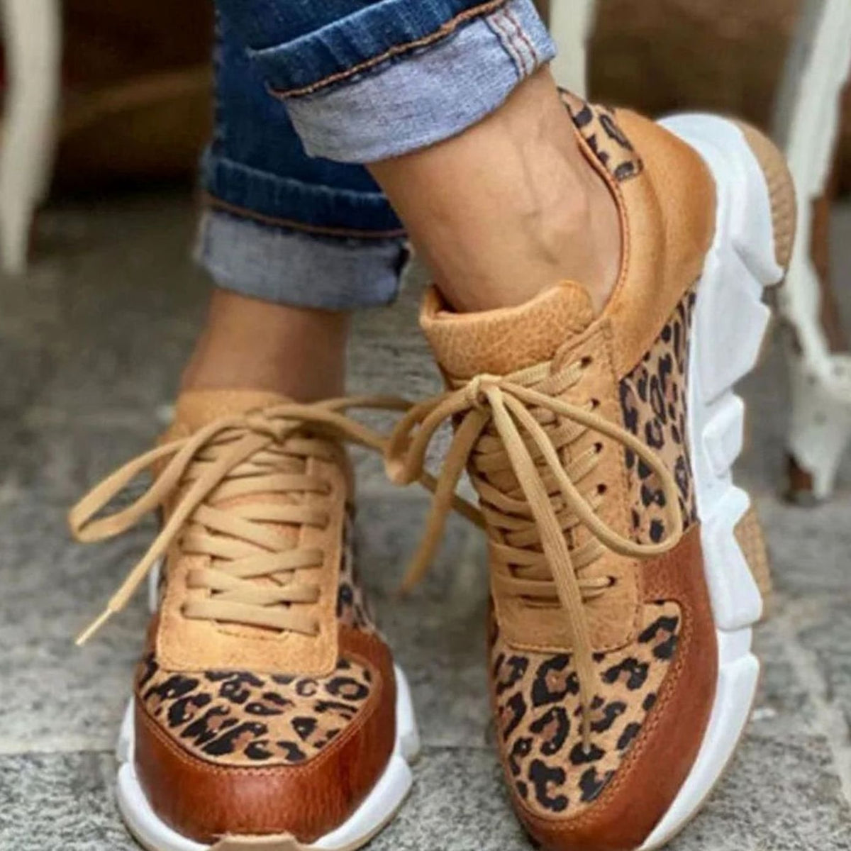 Bovenaanzicht van RENZO chunky sneaker met verstelbare veters