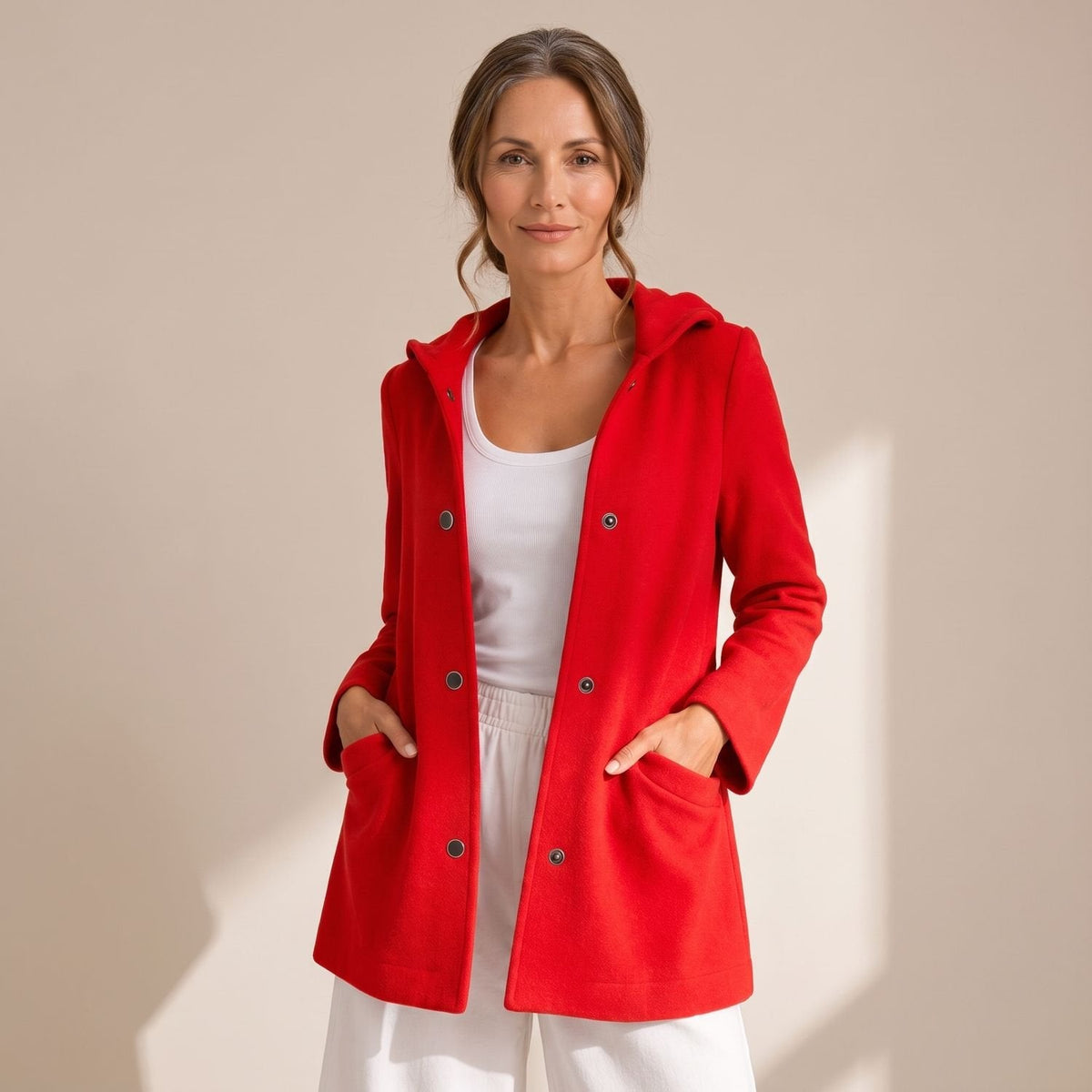 SERALEEN dames vest met capuchon en drukknoopsluiting, vooraanzicht