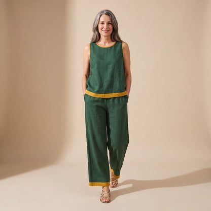 Vooraanzicht van de SERELLE set in een casual outfit