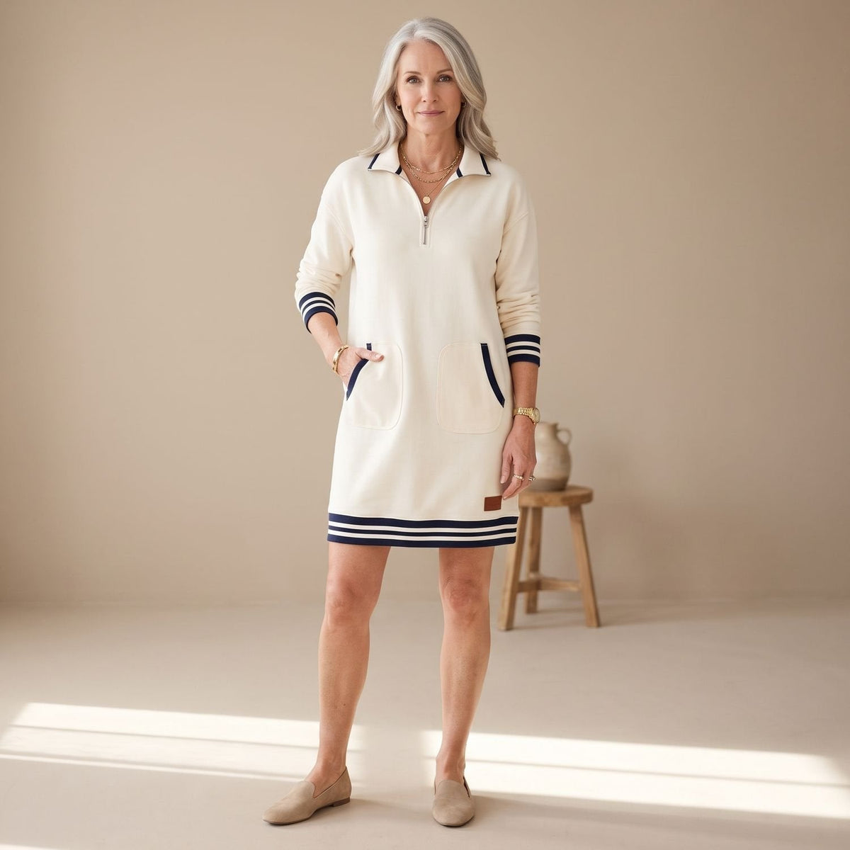 Achteraanzicht van de ZINORA sportief-chic midi-jurk
